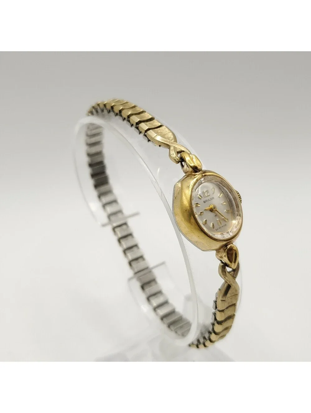 Vintage Baylor 17 Jewel Swiss Made Mechanical Womens Watch For Parts Or Repair